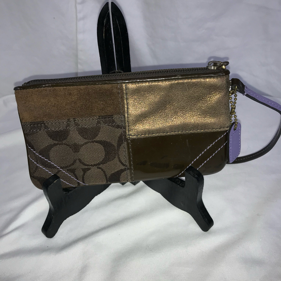 Coach Patchwork Brown Gold Wristlet with Lavendar Interior EUC - Picture 3 of 4